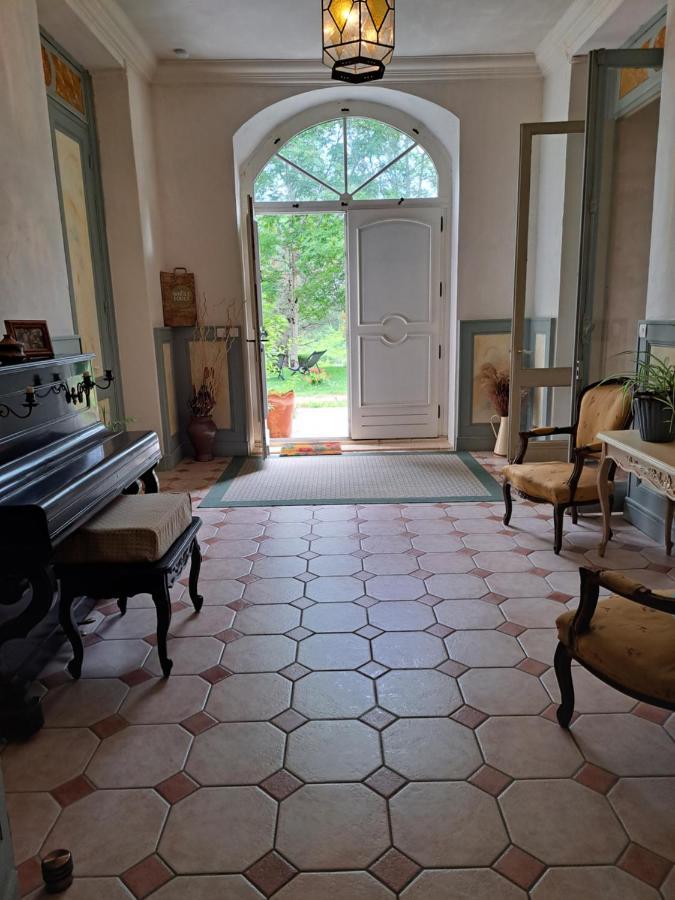 Chateau De La Comtesse Saint-Martin-Petit ภายนอก รูปภาพ