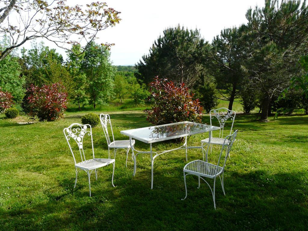 Chateau De La Comtesse Saint-Martin-Petit ภายนอก รูปภาพ